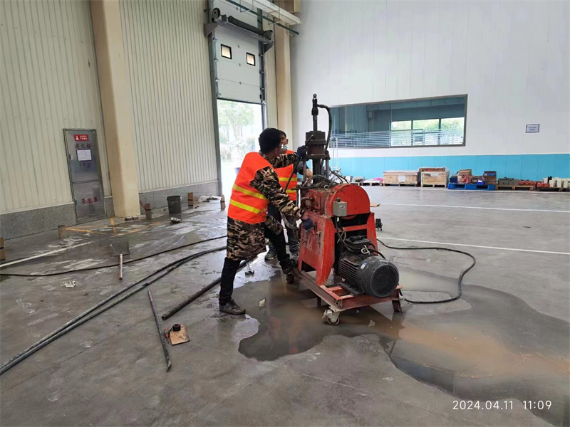 永清厂房地面下沉塌陷注浆加固施工